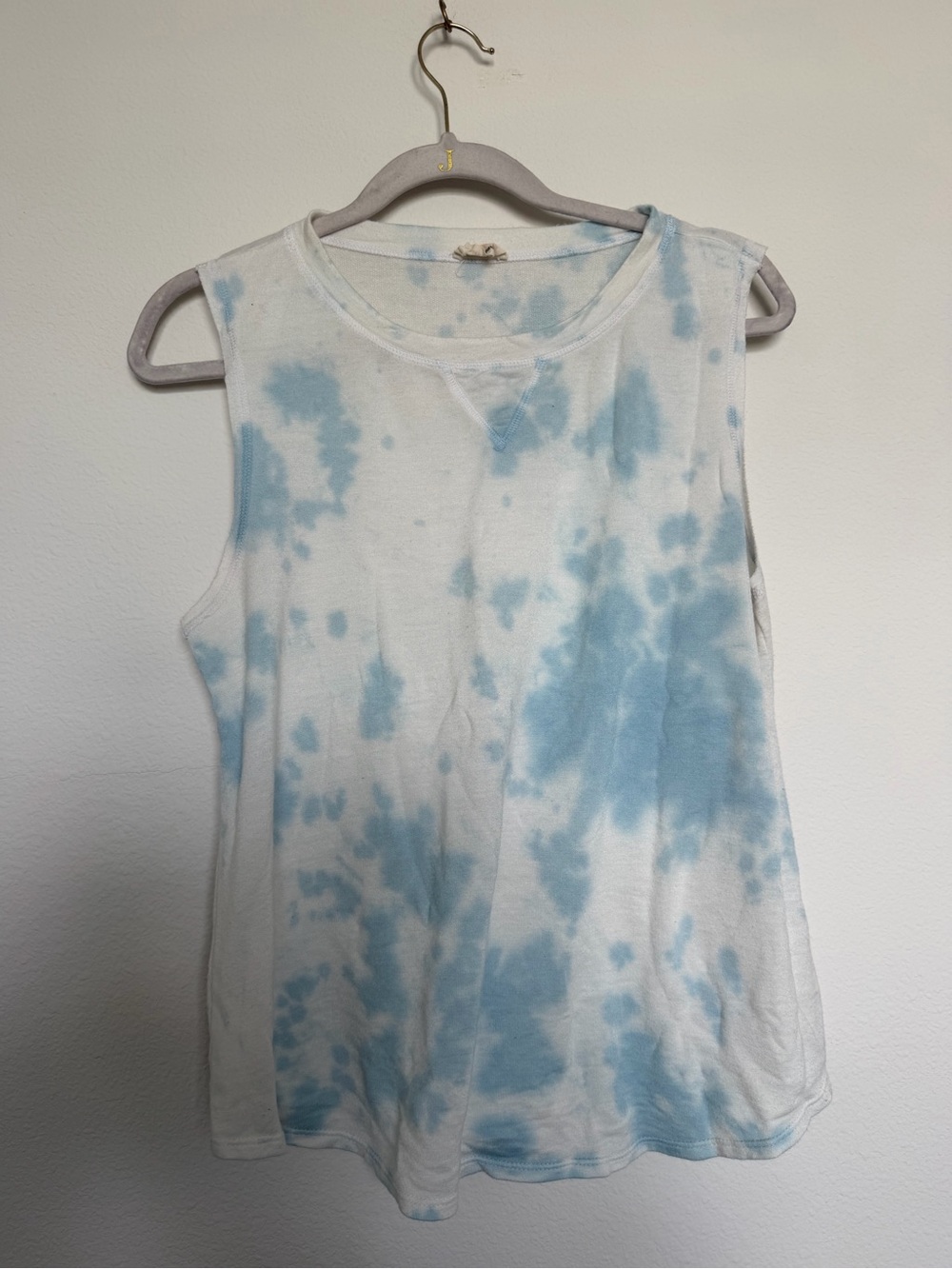 Peach Love California Women’s Tie-Dye Sleeveless Tank Top Light Blue